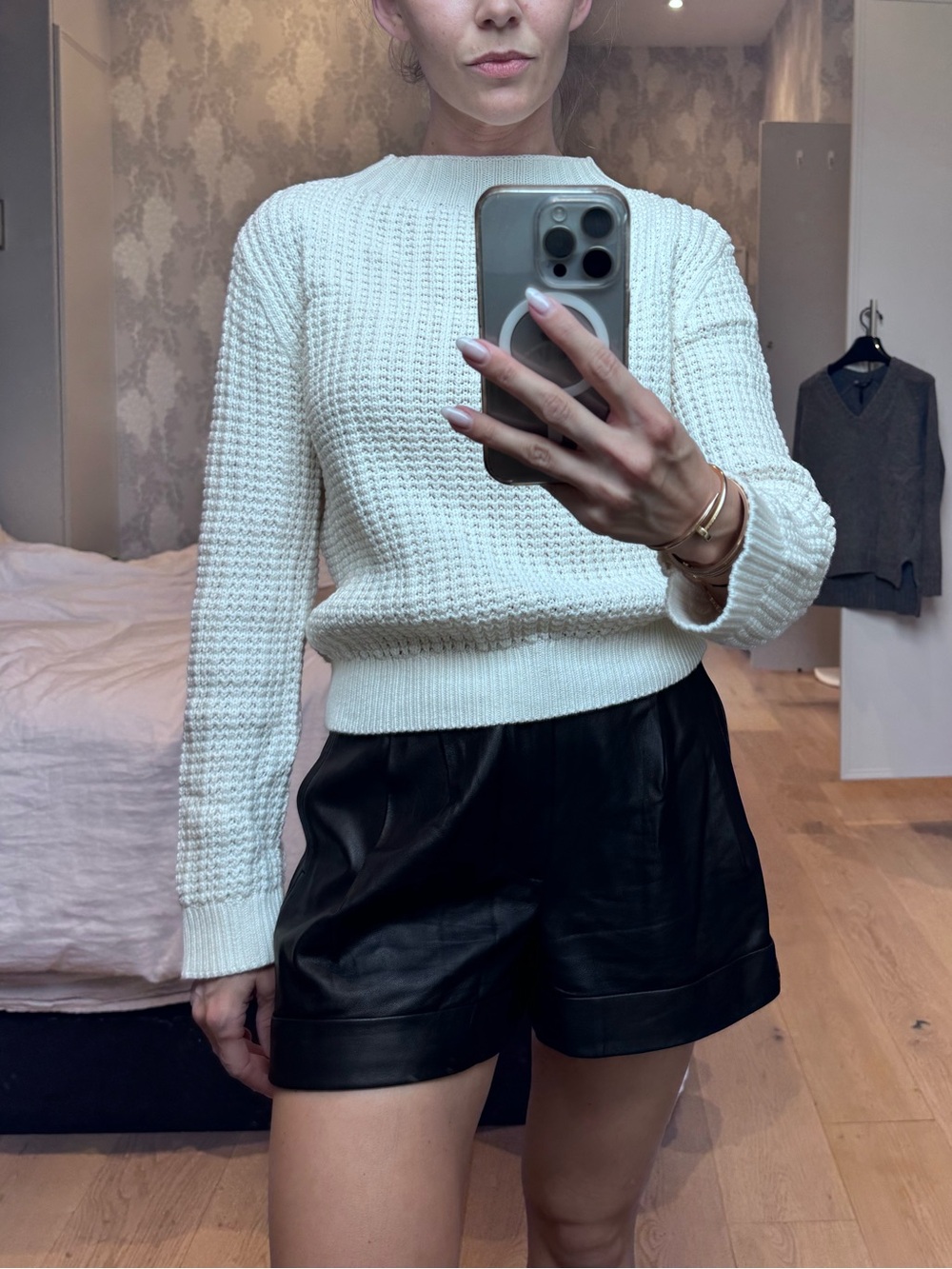 Theory Cotton and Cashmere Sweater Beige Small - Picture 2 of 7